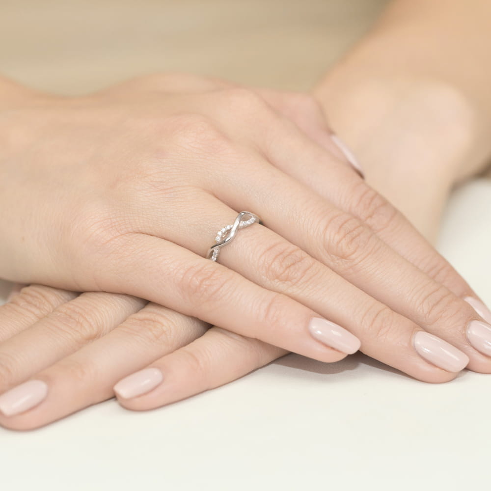 Pierścionek z diamentami białe złoto 5 Pierścionek z diamentami białe złoto - obrazek 4