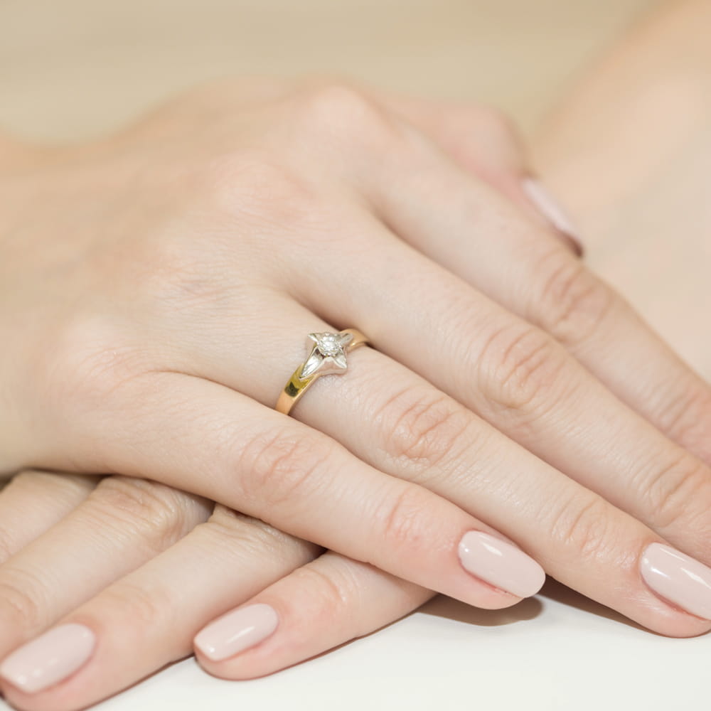 Pierścionek Diament 0,12ct żółte złoto 5 Pierścionek Diament 0,12ct żółte złoto - obrazek 4