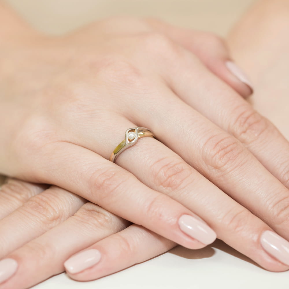 Pierścionek Diament 0,10ct żółte złoto 5 Pierścionek Diament 0,10ct żółte złoto - obrazek 4