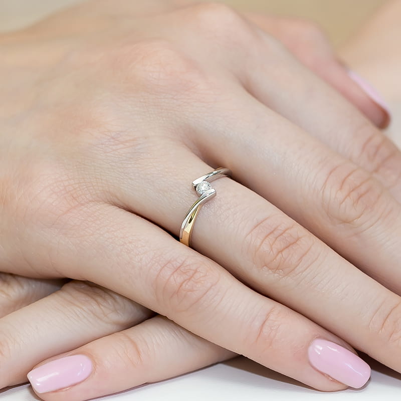 Pierścionek Diament 0,10ct żółte złoto 5 Pierścionek Diament 0,10ct żółte złoto - obrazek 4