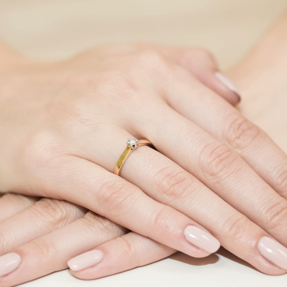 Pierścionek Diament 0,08ct żółte złoto 5 Pierścionek Diament 0,08ct żółte złoto - obrazek 4