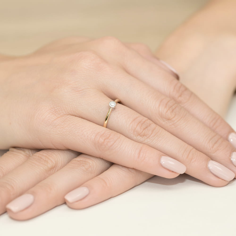 Pierścionek Diament 0,08ct żółte złoto 5 Pierścionek Diament 0,08ct żółte złoto - obrazek 4
