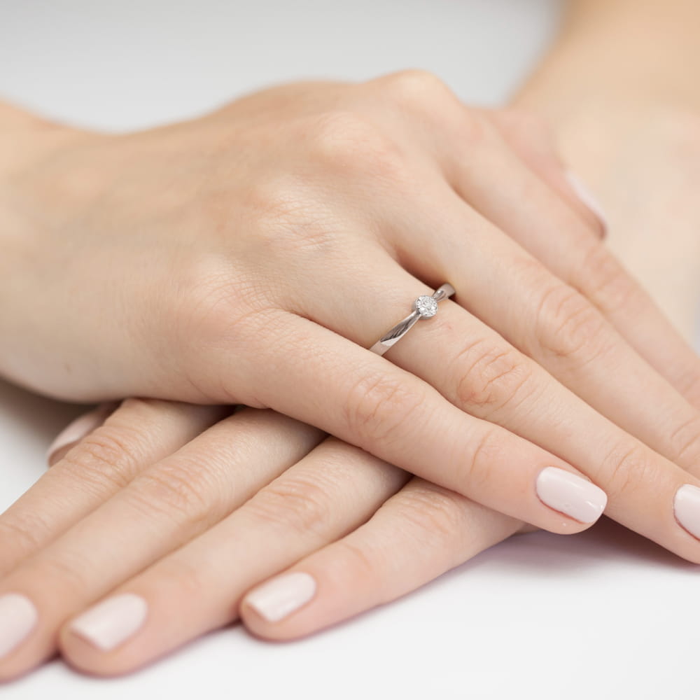 Pierścionek Diament 0,04ct białe złoto 5 Pierścionek Diament 0,04ct białe złoto - obrazek 4