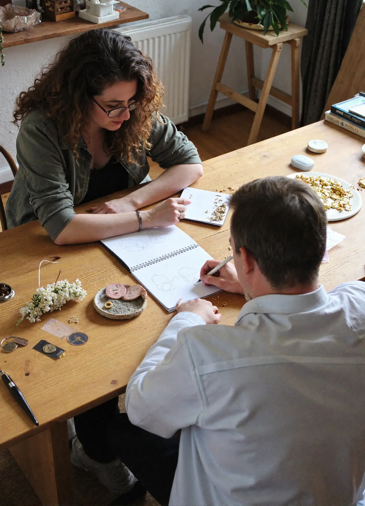 Projektowanie pierścionka z klientem w pracowni jubilerskiej BigDIAMOND – Kraków Starowiślna